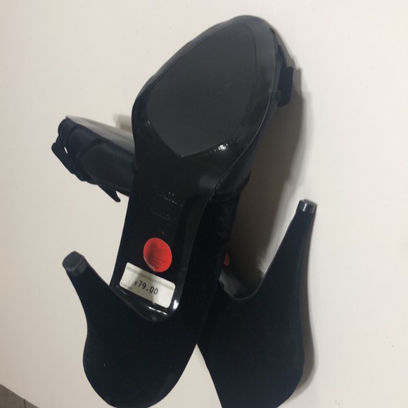 EUC Zara velvet/satin peep toe heels size 9 - Picture 6 of 7